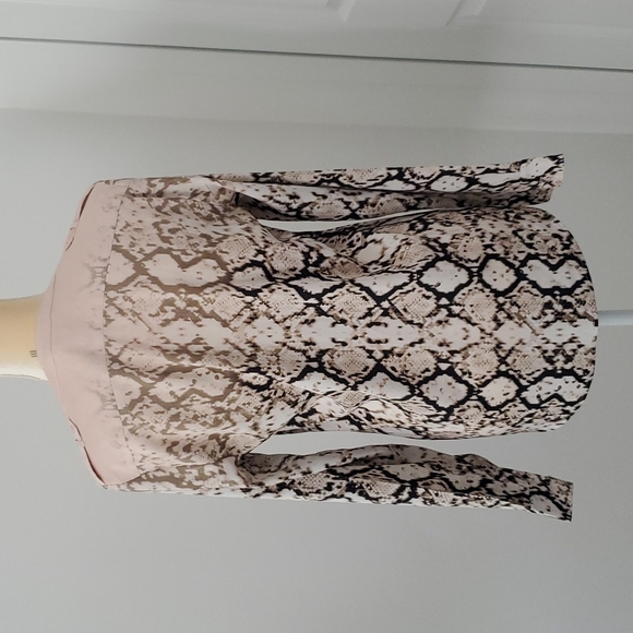 CK Soft Pink Snake Skin Pattern Blouse - Picture 3 of 4